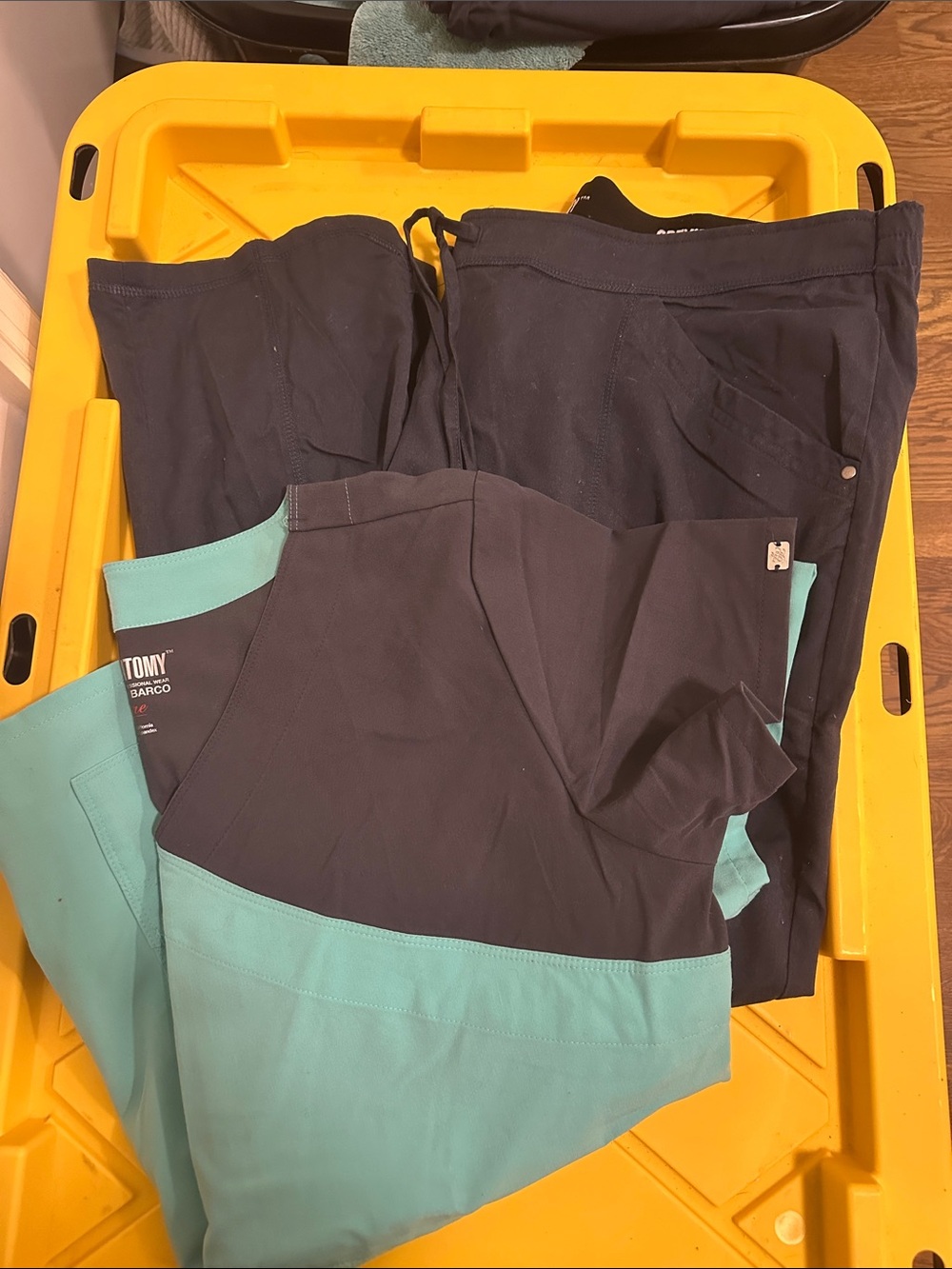 Women’s Grey’s Anatomy scrub set